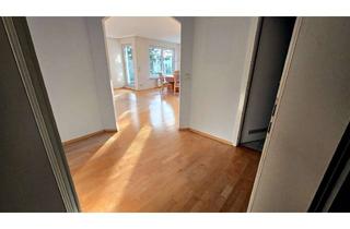 Wohnung kaufen in 71287 Weissach, XXL Hobbyraum, 2 Garagenplätze, Einliegerwohnung, 1 Terrasse, 2 Balkone und 4 Zimmer warten auf Sie!