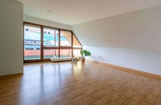 Wohnung kaufen in 74653 Künzelsau, Stadtnah und Familienfreundlich. 4-Zimmer-Dachgeschosswohnung mitten in Künzelsau