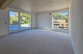 Wohnung mieten in 89601 Schelklingen, Erstbezug nach Kernsanierung: Moderne 3-Zimmer-Wohnung mit großer Dachterrasse