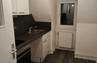 Wohnung mieten in Schwartauer Landstraße 40, 23554 St. Lorenz Nord, schöne 2,5-Zimmer-DG-Wohnung - komplett modernisiert