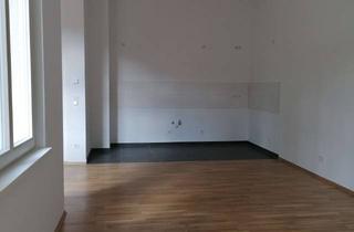 Wohnung mieten in 06110 Halle, 4 -Raumwohnung mit mit eigenem Garten und Terrasse