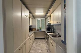 Wohnung mieten in Werastraße 68, 78056 Villingen-Schwenningen, Charmante 3-Zimmer-Wohnung mit Einbauküche und Gäste-WC in zentraler Lage von Schwenningen