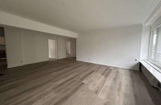 Wohnung mieten in Großflecken 11, 24534 Innenstadt, Hochwertig sanierte 3 Zimmer-Wohnung, Panoramablick über die Großfleckener Einkaufsstraße