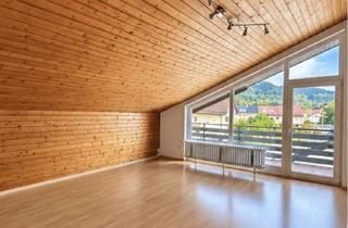 Wohnung mieten in 73329 Kuchen, 3-Zimmer mit überdachtem Balkon: Helle Dachgeschosswohnung in Kuchen