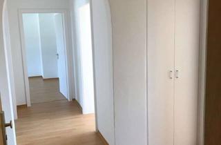 Wohnung mieten in Dockenäcker 15, 96472 Rödental, Attraktive 3-Raum-Wohnung mit EBK und Balkon in Rödental