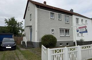 Doppelhaushälfte kaufen in 29225 Celle, Doppelhaushälfte mit Garten und Garage - Familienleben in ruhiger Wohnlage! (NJ-1020-266)