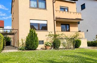 Haus kaufen in 70806 Kornwestheim, Freistehendes 3-Familien-Wohnhaus mit Garage und großem Garten in ruhiger Wohnlage in Kornwestheim