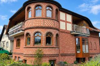 Haus kaufen in 31655 Stadthagen, Außergewöhnliche Architektur sucht neuen Eigentümer