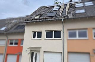 Reihenhaus kaufen in Brockhauser Straße 6B, 44797 Stiepel, Einfamilien-Reihenhaus in TOP-Zustand