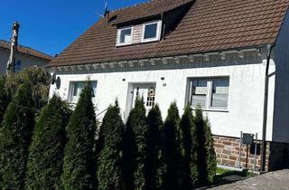 Einfamilienhaus kaufen in Limkerweg 19, 57399 Kirchhundem, Renoviertes Einfamilienhaus mit Anbau im Bungalow-Stil in Welschen-Ennest