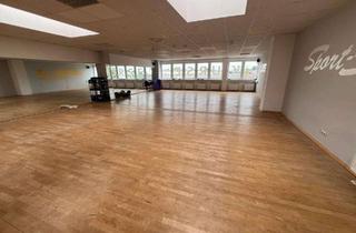 Gewerbeimmobilie mieten in Waldhofstraße 17, 25474 Ellerbek, *** Vielseitige Fitness-/Sportfläche in Ellerbek ***
