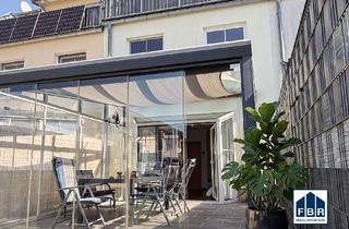 Wohnung kaufen in 19061 Großer Dreesch, Großzügiges Familienwohnen mit Wintergarten, Dachterrasse und Garten