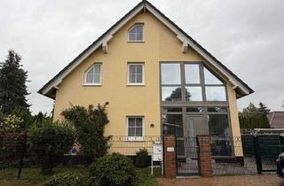 Einfamilienhaus kaufen in 04509 Delitzsch, Einfamilienhaus in Delitzsch mit Balkon, Gäste-WC und 3 Etagen