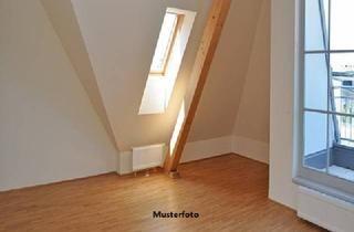 Wohnung kaufen in 83064 Raubling, Gemütliche Dachgeschosswohnung mit 2 Balkonen - provisionsfrei