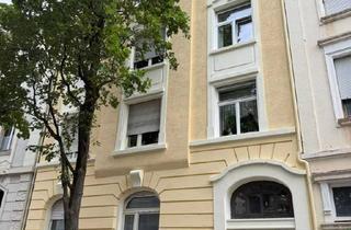 Anlageobjekt in 63065 Offenbach, Provisionsfrei - Teilsaniertes Mehrfamilienhaus mit Altbaucharme