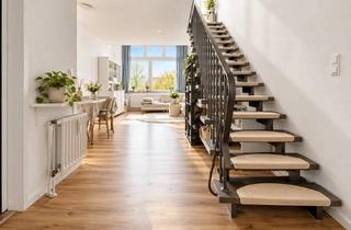 Wohnung kaufen in 51105 Köln, Lebensgefühl mit besonderem Charakter – Maisonette mit Galerie & Wintergarten in Köln-Poll zentral.