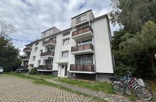 Wohnung kaufen in 40599 Düsseldorf, Erbpacht: Vermietete 2-Zimmer-Dachgeschosswohnung in Benrath