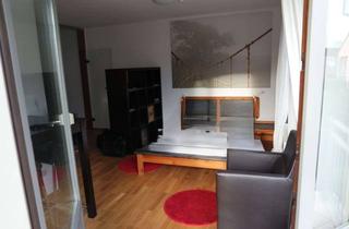 Wohnung kaufen in Schlüterstraße 12, 85057 Ingolstadt, Gepflegtes 1,5-Zimmer-Appartement mit Südwestbalkon, Tiefgaragen- und zusätzlichem Außenstellplatz