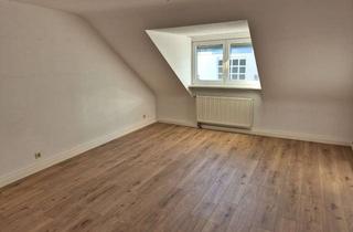 Wohnung mieten in 76133 Innenstadt-West, Dachgeschosswohnung in zentraler Stadtlage
