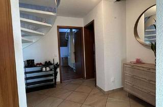 Wohnung mieten in Traubenstraße 27, 71384 Weinstadt, Charmante DG-Maisonettewohnung mit Galerie, Balkon, TG-Stellplatz und Keller in Weinstadt-Endersbach
