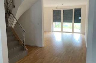 Wohnung mieten in 61194 Niddatal, Neuwertige 4-Raum-Maisonette-Wohnung mit eigenem Garten