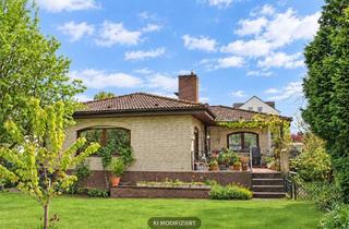 Haus kaufen in 50737 Longerich, Freistehender Bungalow in Holzbauweise auf traumhaftem Grundstück