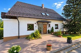 Haus kaufen in 64658 Fürth, Charmantes Zweifamilienhaus in ruhiger Feldrandlage