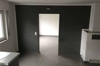 Wohnung kaufen in 70736 Fellbach, Von PRIVAT: Modernisierte 3,5-Zimmer-Wohnung mit Balkon und Garage in Fellbach
