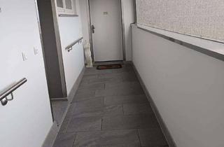 Wohnung mieten in Bahnhofstraße 13, 82178 Puchheim, Charmante 1-Zimmer-Wohnung mit Alpenblick – ganz oben in Puchheim