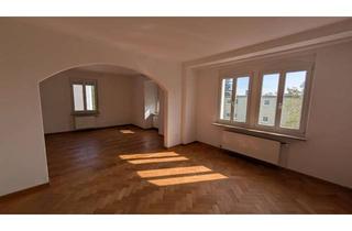 Wohnung mieten in 93049 Westenviertel, Geräumige Altbau-Wohnung im Inneren Westen, Regensburg