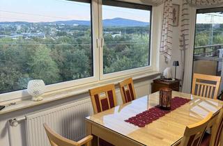 Wohnung mieten in 65843 Sulzbach, „Taunusblick: modernisierte 3-Zimmer-Wohnung mit überdachtem Balkon und Aufzug