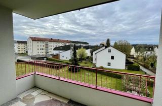 Wohnung mieten in 84489 Burghausen, Hell & gepflegt! Renovierte 2-Zi-Wohnung mit Balkon, EBK und TG-Stellplatz in zentraler Lage