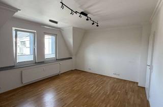 Wohnung mieten in Beisenstraße 55, 45894 Buer, Wohnen mit Altbau-Charme: Lichtdurchflutete 3-Zimmer-Wohnung mit Balkon & gehobener Ausstattung
