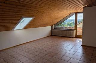 Wohnung mieten in Sonnenleite 25, 95326 Kulmbach, 2,5 Zimmer DG Wohnung mit Balkon
