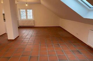 Wohnung mieten in 61231 Bad Nauheim, Geschmackvolle, neuwertige 2-Raum-DG-Wohnung mit gehobener Innenausstattung in Bad Nauheim