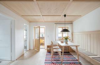 Wohnung mieten in 82431 Kochel, Hochwertige 3-Zimmer-Wohnung mit Südbalkon, Bergblick und Kaminofen