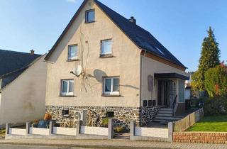 Einfamilienhaus kaufen in 35638 Leun, Freistehendes EFH mit Bungalow und Nebengebäude