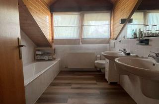 Doppelhaushälfte kaufen in 79787 Lauchringen, Modernisierte Doppelhaushälfte mit Wärmepumpe, Kamin und schönem Garten in Lauchringen