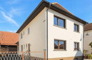 Haus kaufen in 76297 Stutensee, Modernisierungsbedürftiges 1-2-Familienhaus mit großem Grundstück. Bebauung in "2. Reihe" möglich.