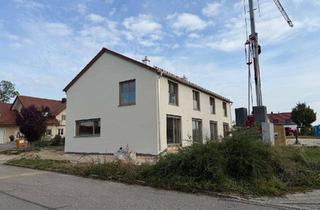 Haus mieten in Am Kittenberg, 85462 Eitting, Erstbezug 01.12.2026: Neubau-Doppelhaushälfte A+ mit Keller und Carport