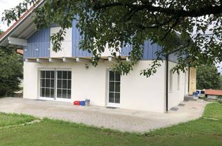 Haus mieten in Schlag 18, 94548 Innernzell, Viel Platz für den Alltag in diesem freistehenden Einfamilienhaus in Innernzell