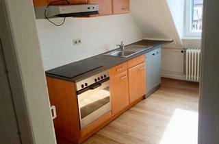 Wohnung mieten in 64289 Darmstadt, Renovierte 3 Zimmer Dachgeschosswohnung ideal auch für 3 Studenten WG geeignet