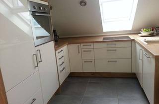 Wohnung mieten in 66679 Losheim, Gepflegte DG-Wohnung mit zwei Zimmern sowie Balkon und Einbauküche in Losheim am See