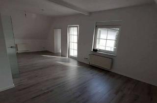 Wohnung mieten in Diesterwegstraße 32, 32549 Bad Oeynhausen, Wohnen mit Charakter: Großzügige 3,5-Zimmer-Dachgeschosswohnung in Bad Oeynhausen