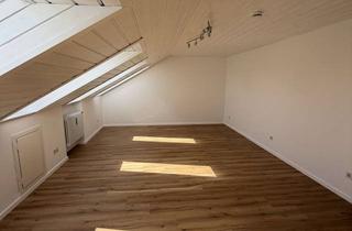 Wohnung mieten in 85757 Karlsfeld, Helle 2,5-Zimmer-Dachgeschosswohnung in Karlsfeld