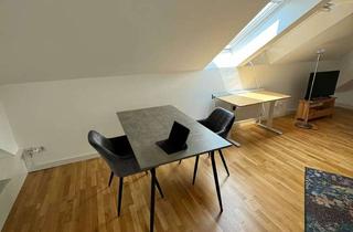 Wohnung mieten in 24105 Blücherplatz, Helle DG-Wohnung mit 30 m² Dachterrasse in Ravensberg – möbliert, 2 Zimmer