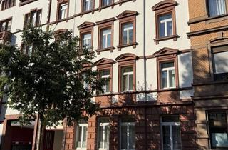 Wohnung mieten in 76133 Innenstadt-West, 4 Zimmer Altbaujuwel mit großzügigem Balkon in der Karlsruher Innenstadt-West