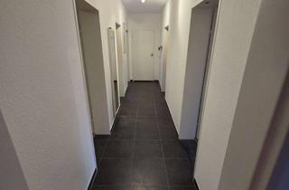 Wohnung mieten in In Der Au, 52379 Langerwehe, Stilvolle 4-Zimmer-Wohnung mit Balkon, 2 Stellplätze und gehobener Ausstattung