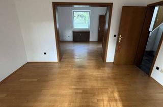 Wohnung mieten in 45138 Huttrop, Erstbezug nach Sanierung - Stilvolle Erdgeschosswohnung mit Garten im schönen Essen Huttrop