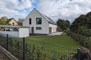 Haus mieten in Hagenower Chaussee 33, 19061 Krebsförden, Erstbezug: Moderne, energieeffiziente Doppelhaushälfte (GEG-Standard) mit Wärmepumpe und Süd-Garten